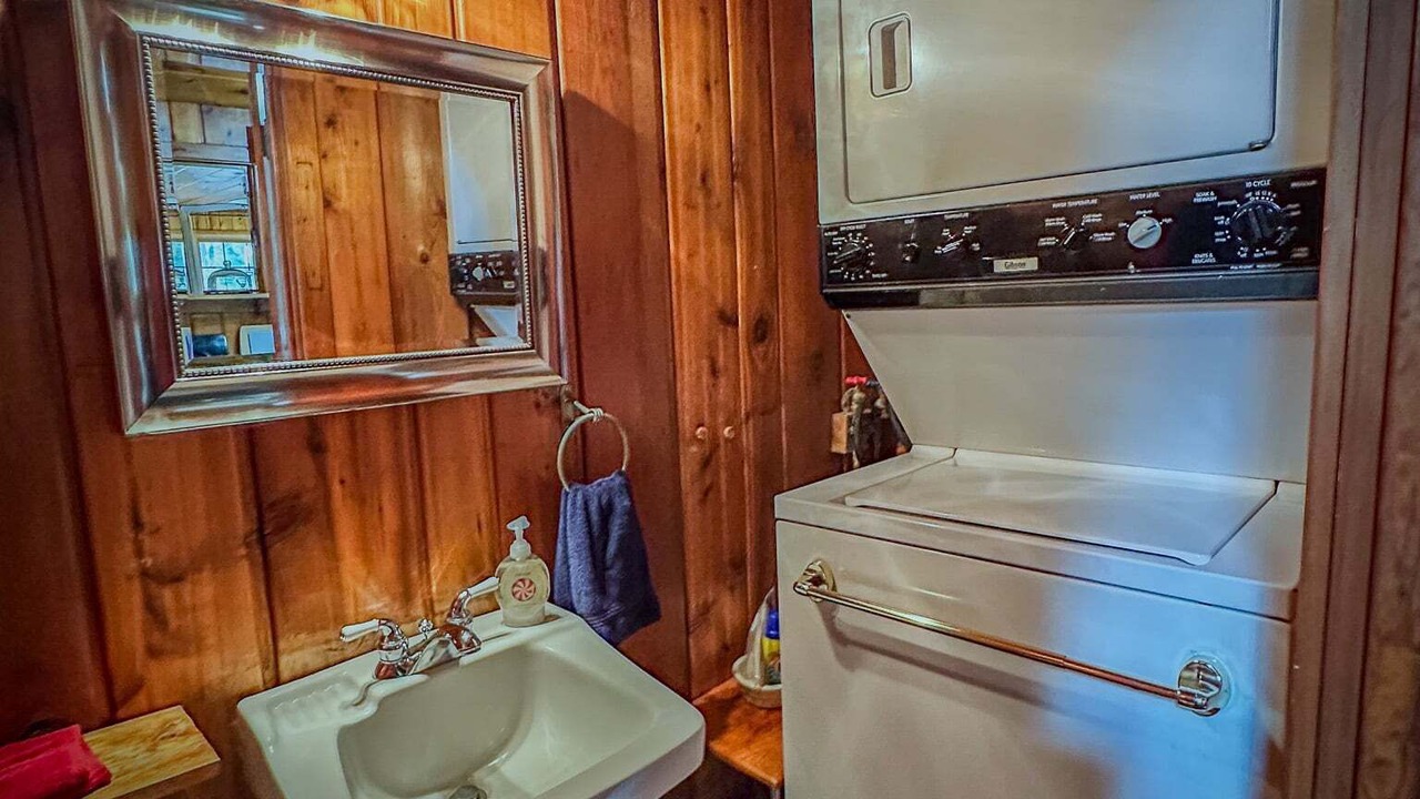 Photo of Bathroom in Greenbush