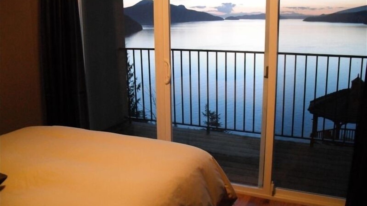 Photo of Patio Balcony in Lions Bay