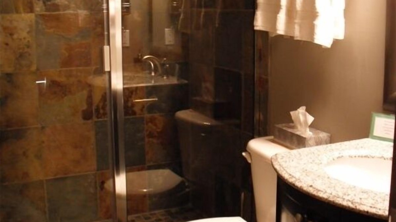 Photo of Bathroom in Lions Bay