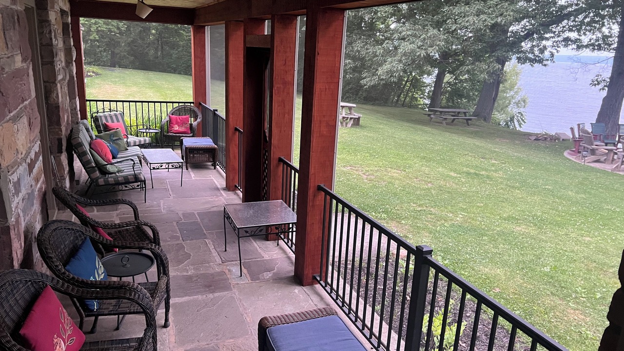Photo of Patio Balcony in Town of Milo