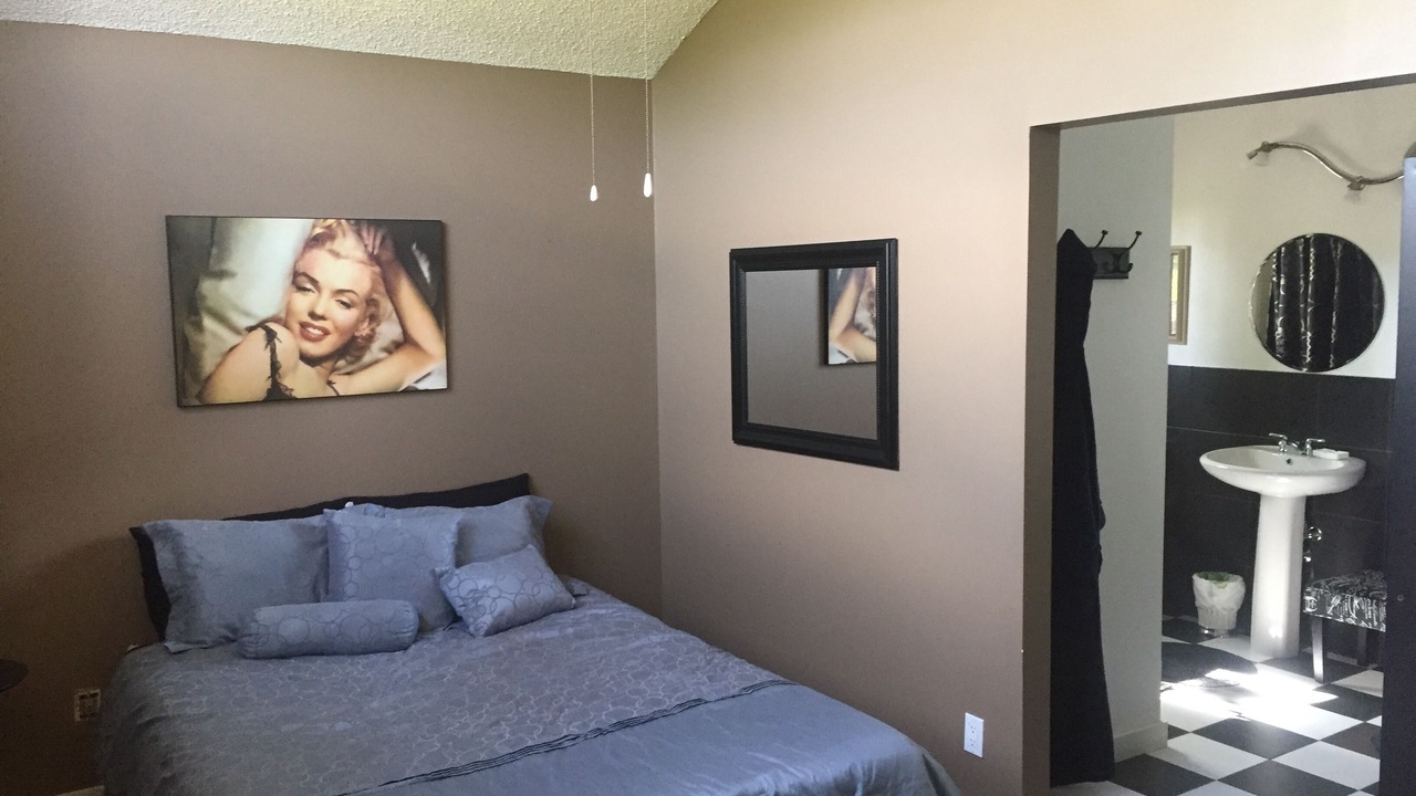 Photo of Bedroom in Leduc County