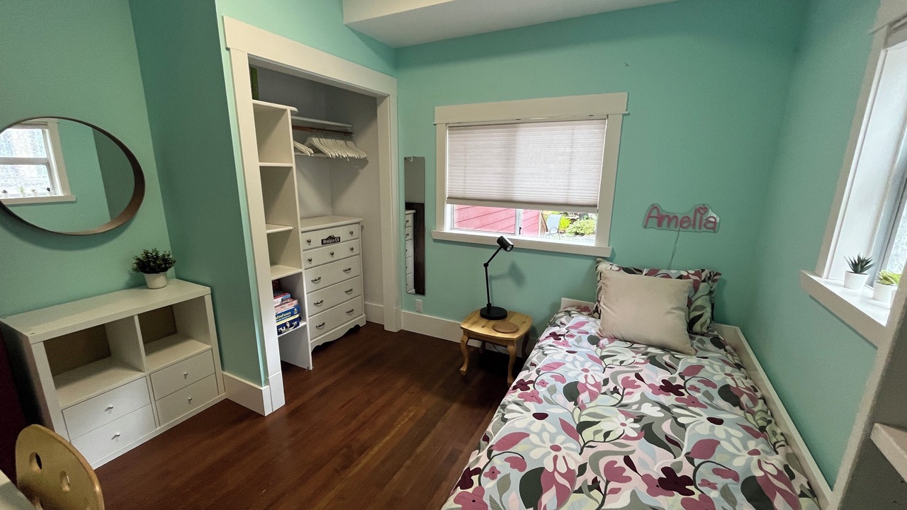 Photo of Bedroom in East Side