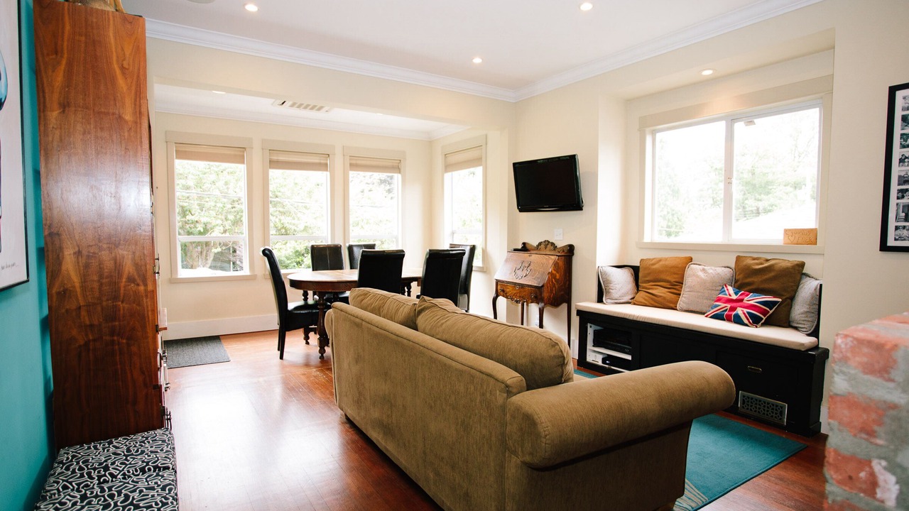 Photo of Livingroom in East Side