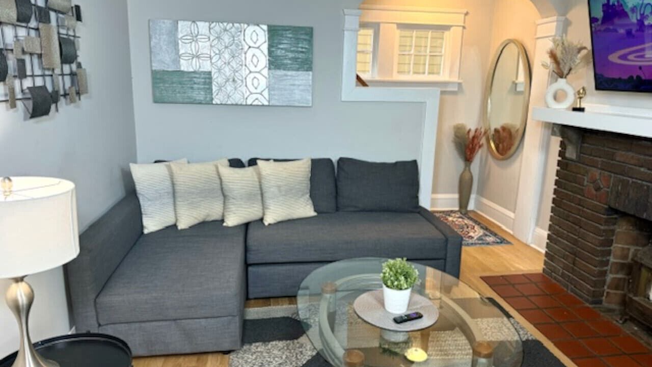 Photo of Livingroom in Lakewood