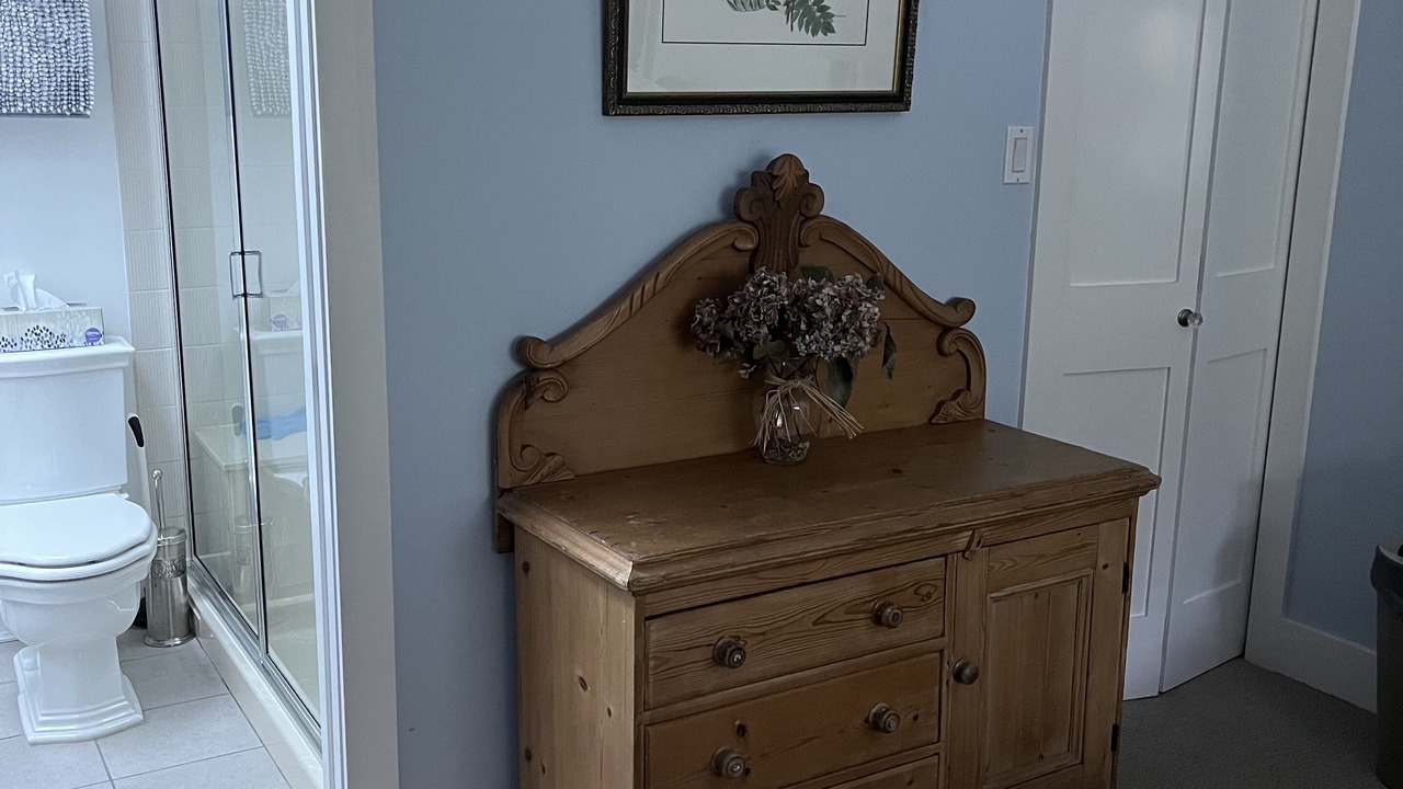 Photo of Bathroom in James Bay