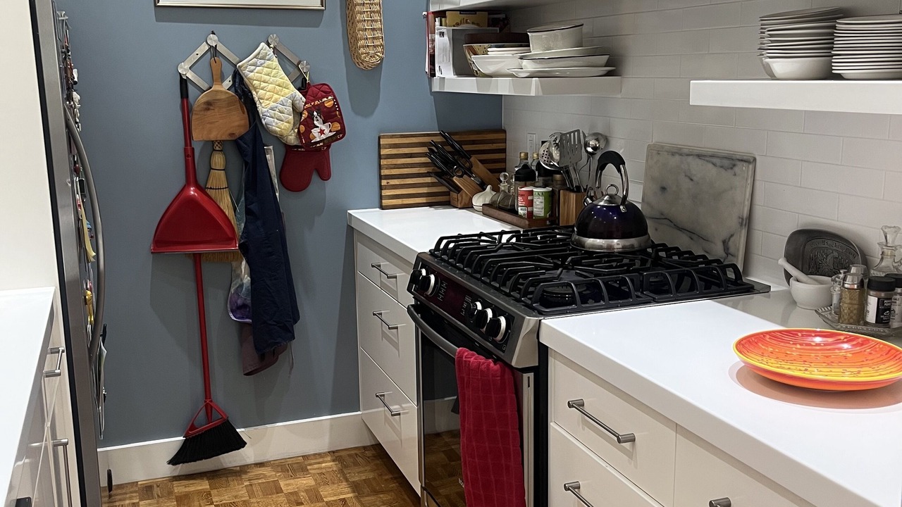 Photo of Kitchen in James Bay