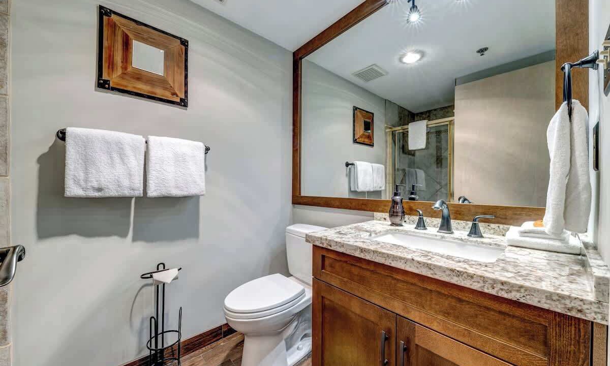 Photo of Bathroom in Upper Village