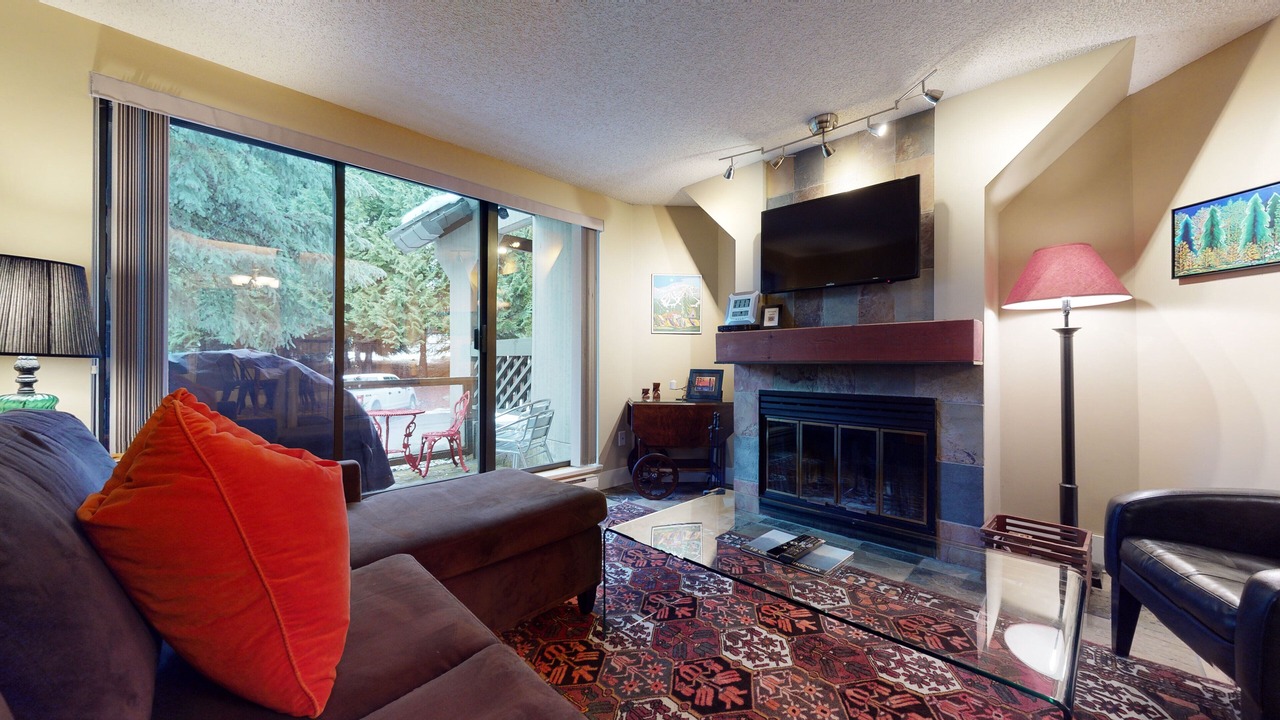 Photo of Livingroom in Upper Village