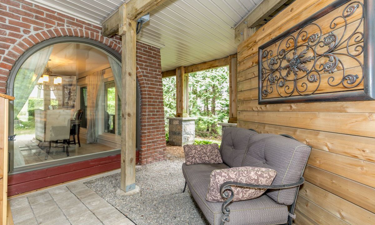 Photo of Patio Balcony in Oro-Medonte