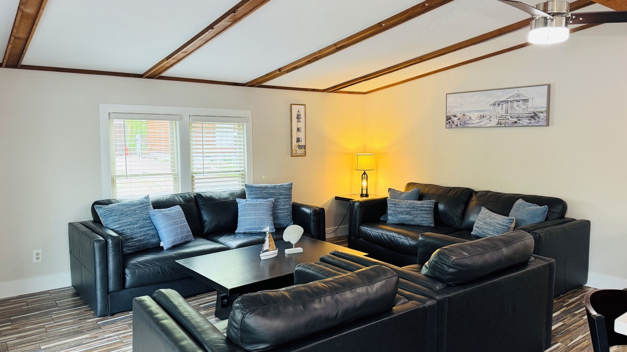 Photo of Livingroom in Put-in-Bay