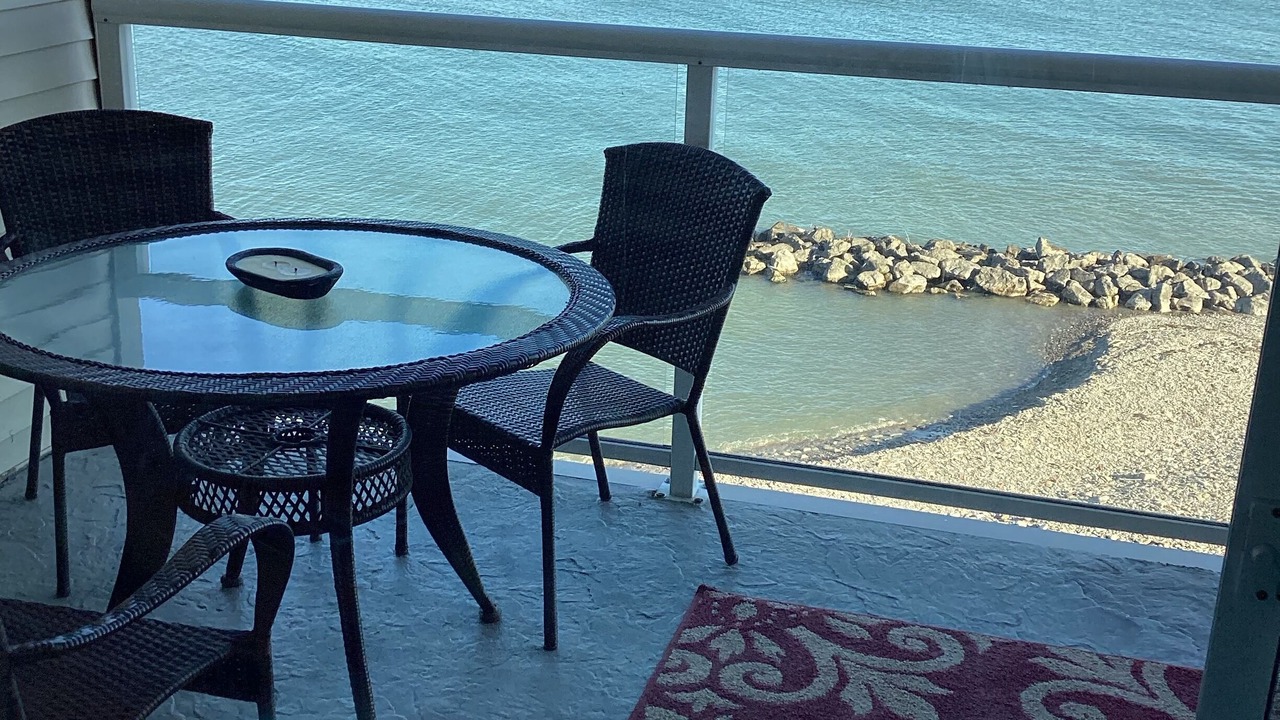 Photo of Patio Balcony in Geneva-on-the-Lake