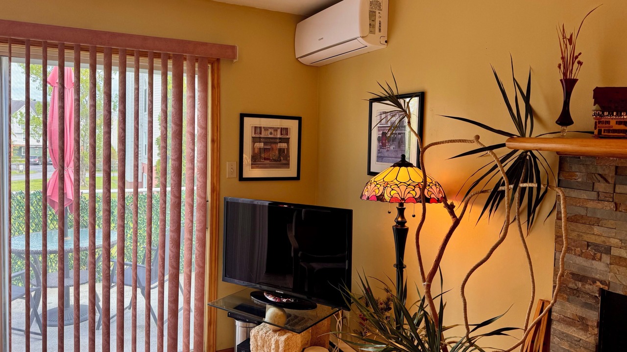 Photo of Livingroom in Magog