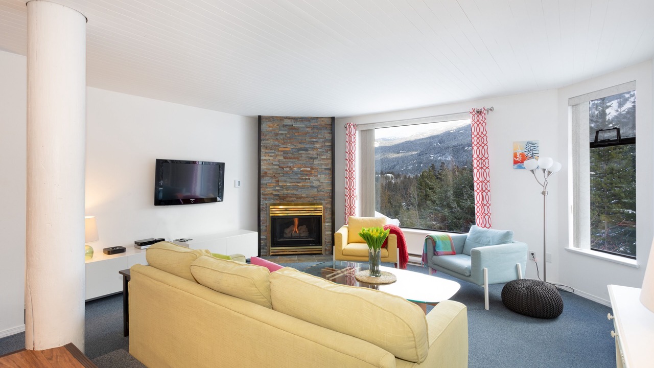 Photo of Livingroom in Blueberry Hill