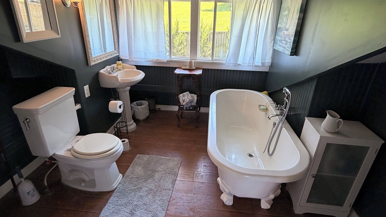 Photo of Bathroom in Livonia