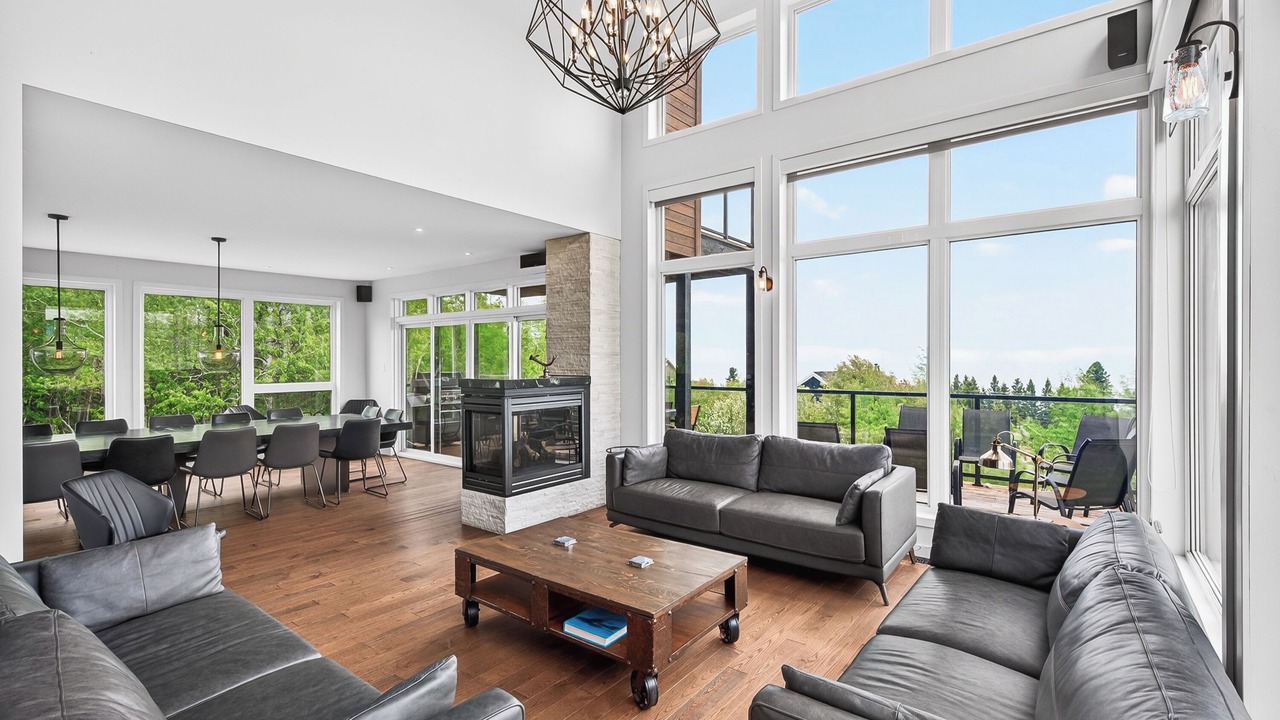 Photo of Livingroom in Petite-Riviere-Saint-Francois