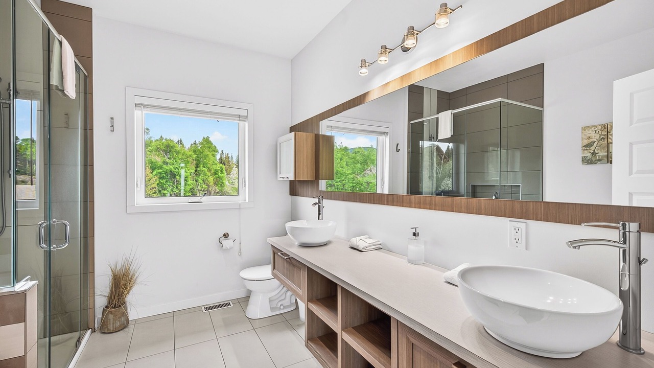 Photo of Bathroom in Petite-Riviere-Saint-Francois