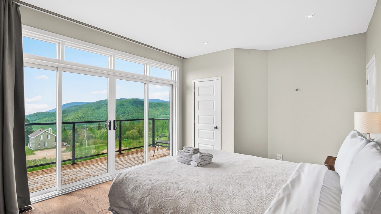 Photo of Bedroom in Petite-Riviere-Saint-Francois