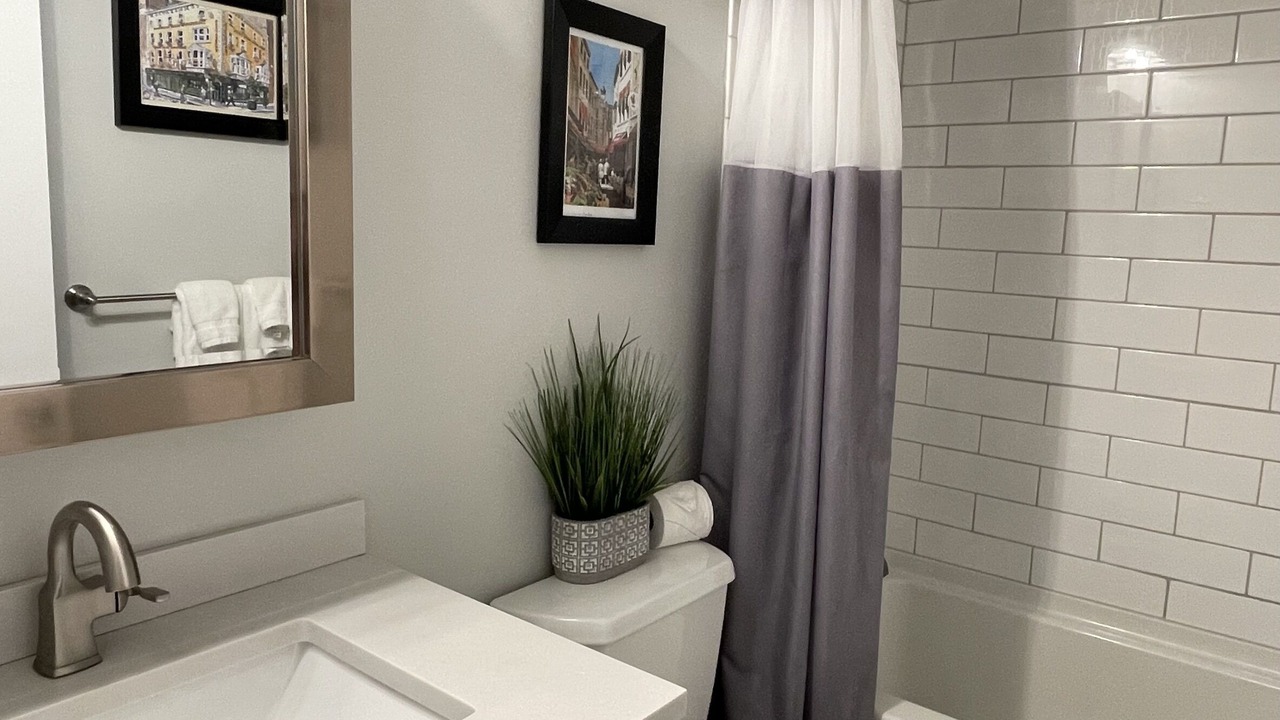 Photo of Bathroom in Union Pier