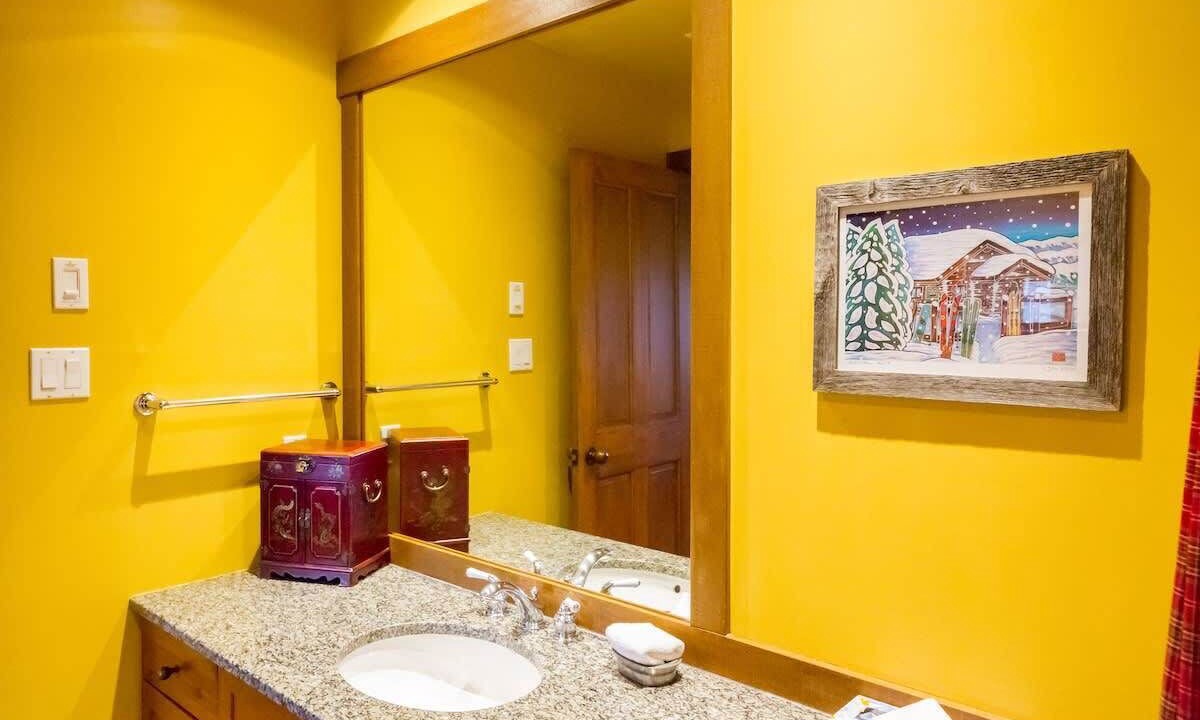 Photo of Bathroom in Upper Village