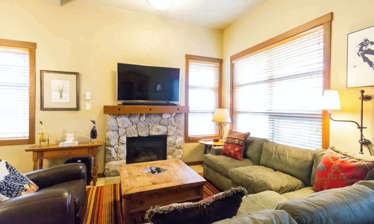 Photo of Livingroom in Upper Village