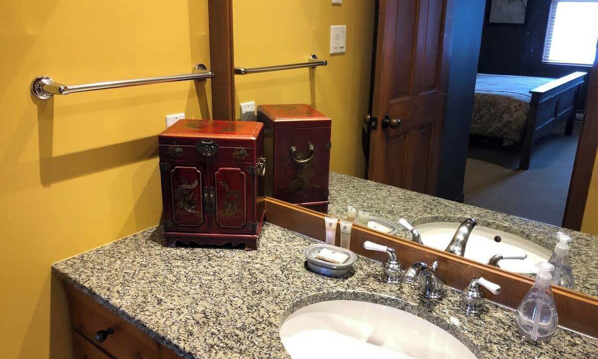 Photo of Bathroom in Upper Village