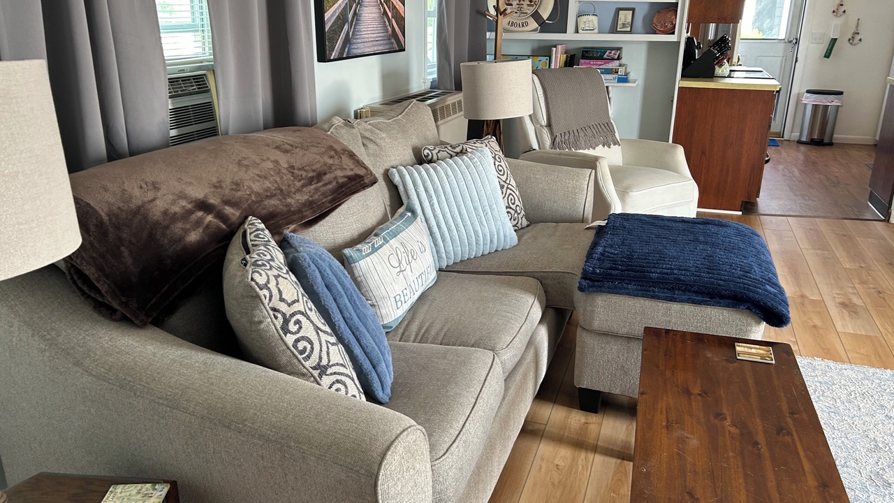 Photo of Livingroom in Town of Benton