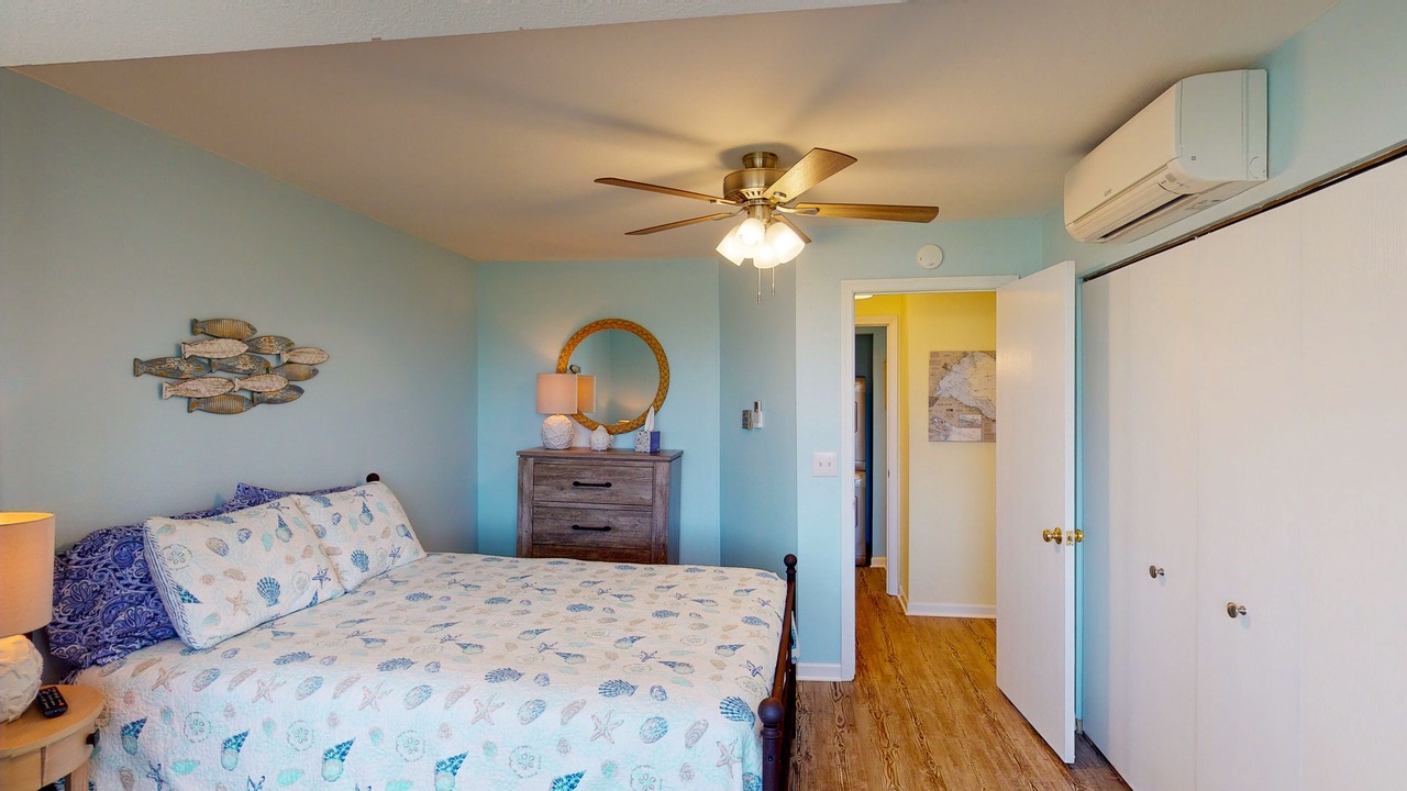 Photo of Bedroom in Oak Harbor