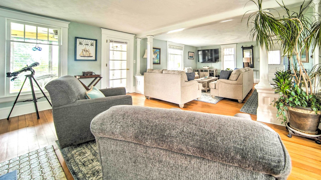 Photo of Livingroom in Ashtabula