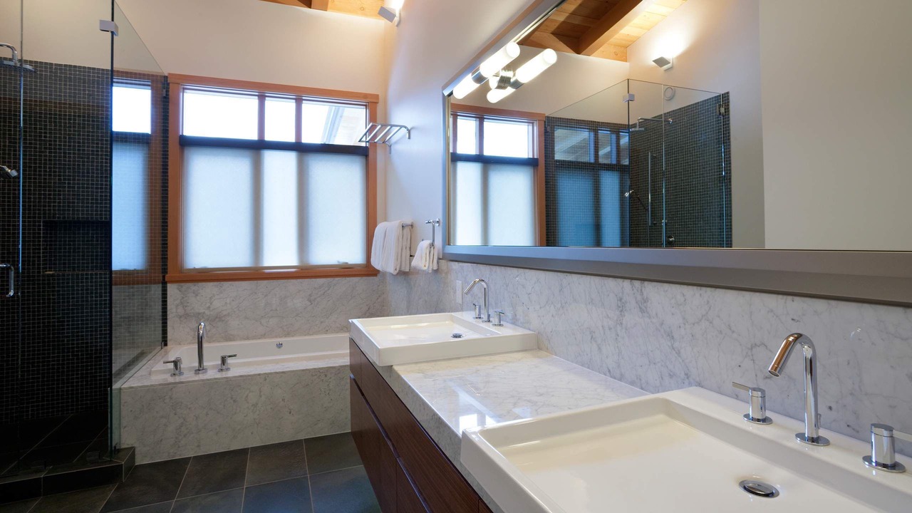 Photo of Bathroom in Whistler Creekside