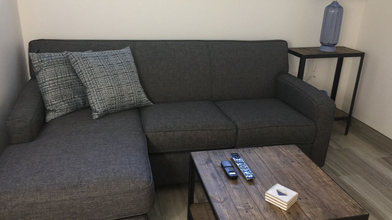 Photo of Livingroom in Saanich East