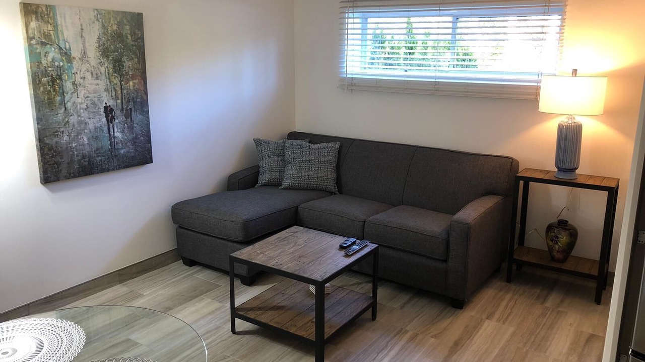 Photo of Livingroom in Saanich East