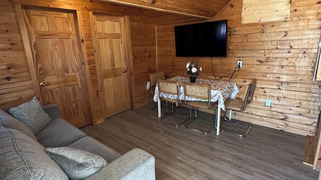 Photo of Livingroom in Wasaga Beach