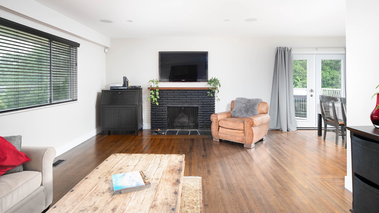 Photo of Livingroom in Lynn Valley