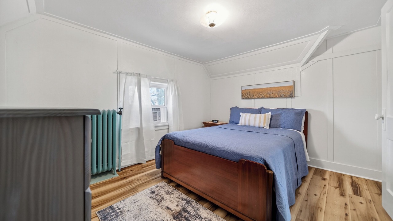 Photo of Bedroom in Girard