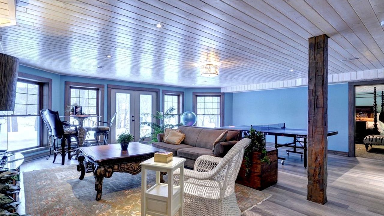 Photo of Livingroom in Eagle Lake