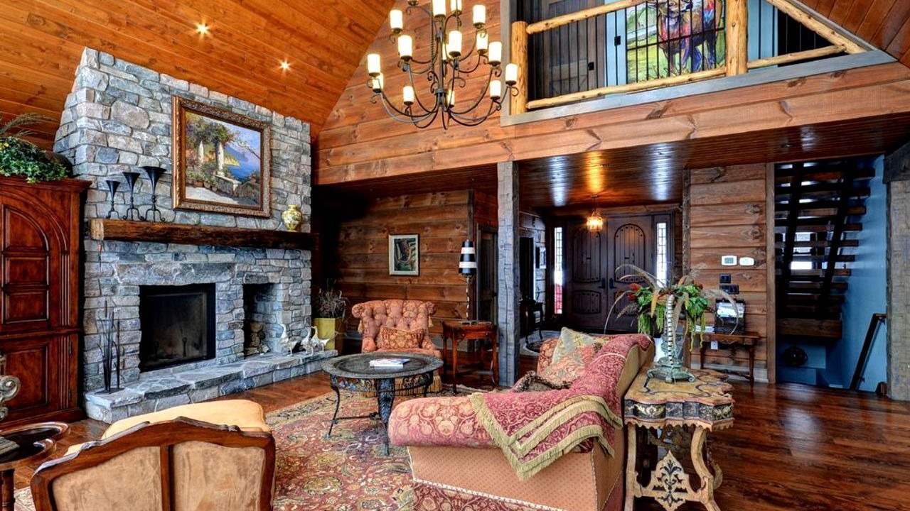 Photo of Livingroom in Eagle Lake