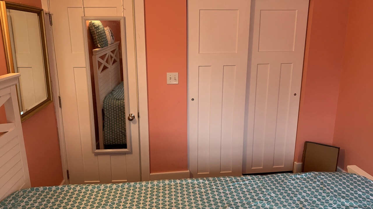 Photo of Bedroom in Lakeside
