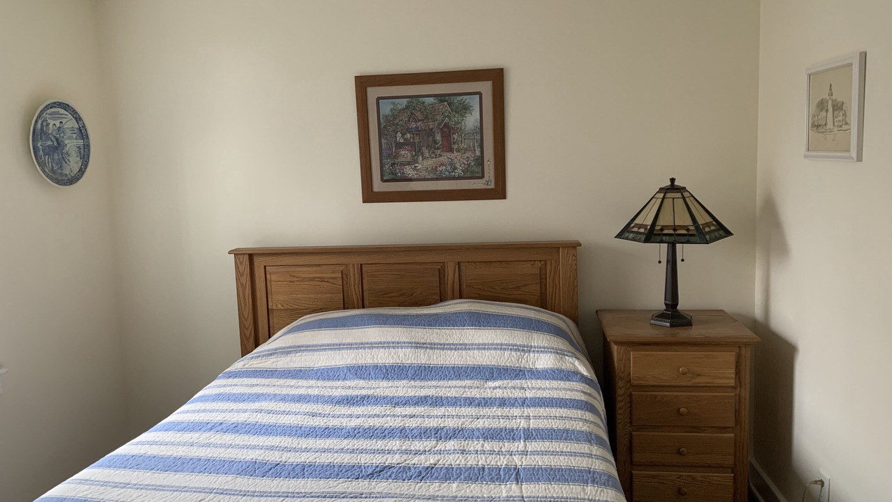 Photo of Bedroom in Lakeside