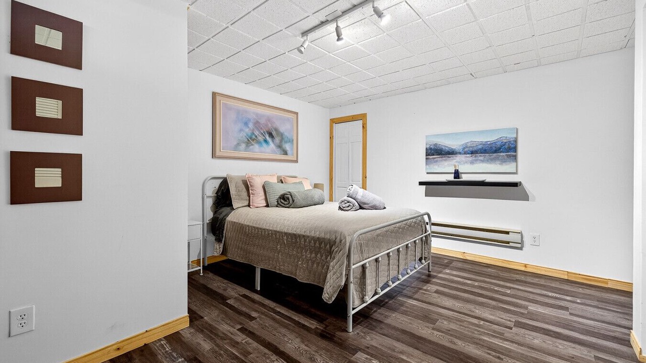Photo of Bedroom in Pontiac