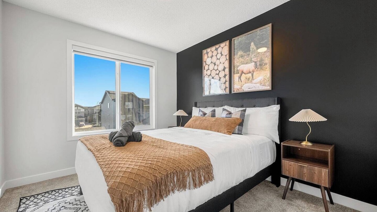 Photo of Bedroom in Evanston