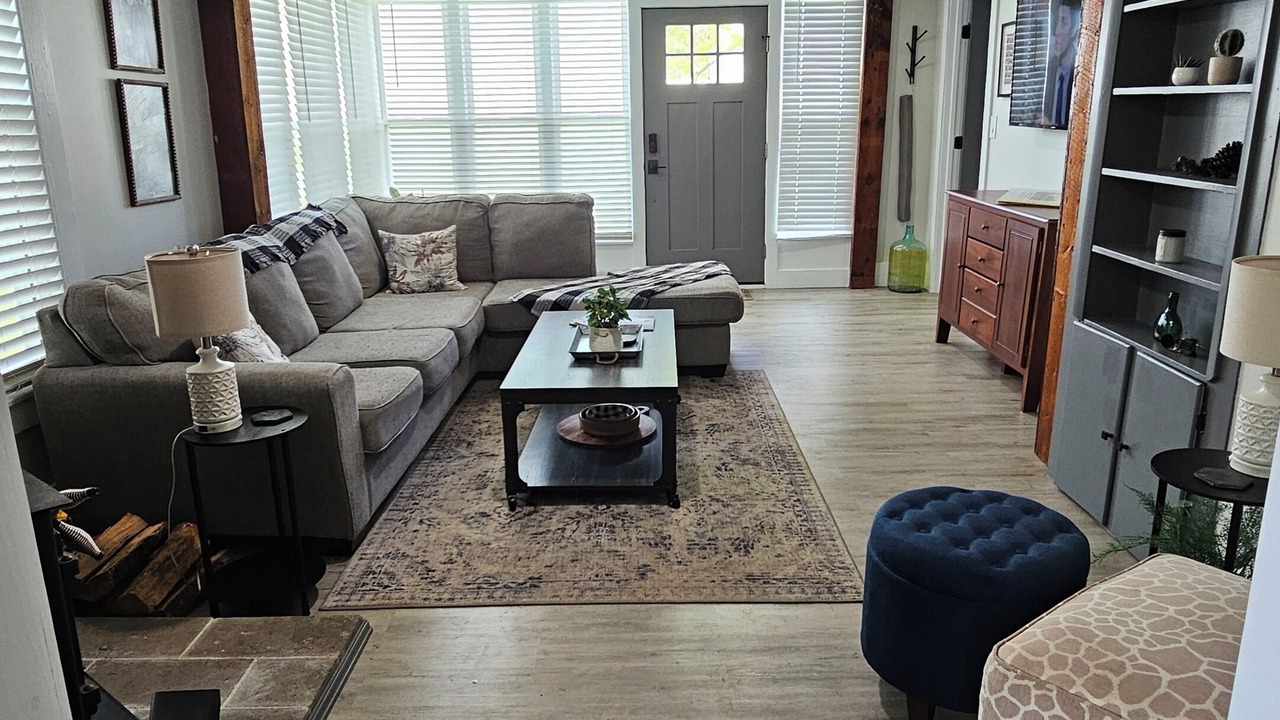 Photo of Livingroom in Vermilion