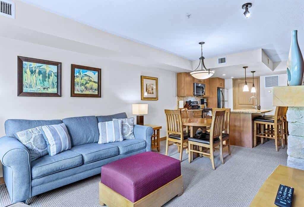 Photo of Livingroom in Copperstone Resort