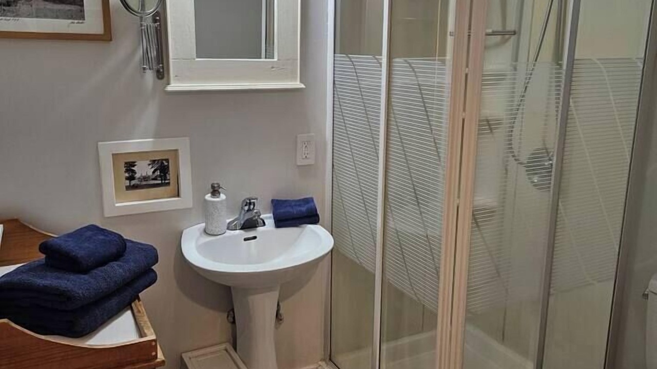 Photo of Bathroom in Bowen Island