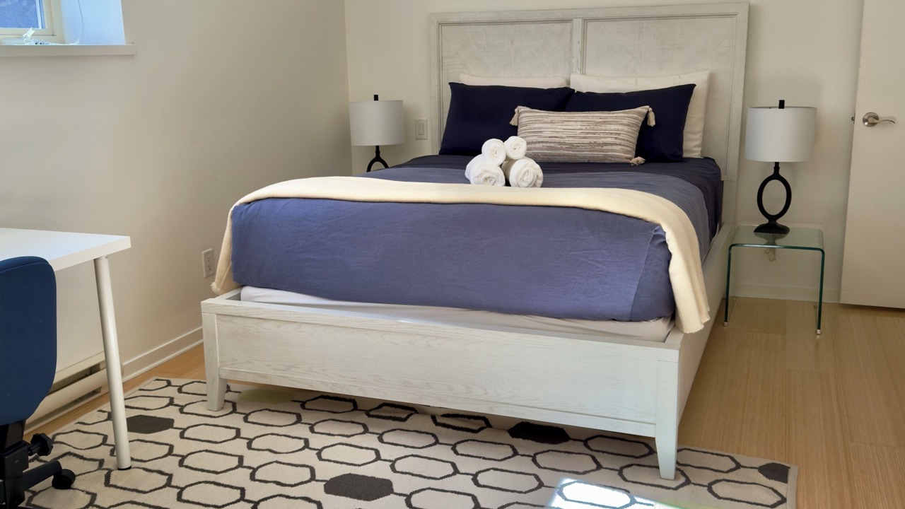 Photo of Bedroom in Saanich East