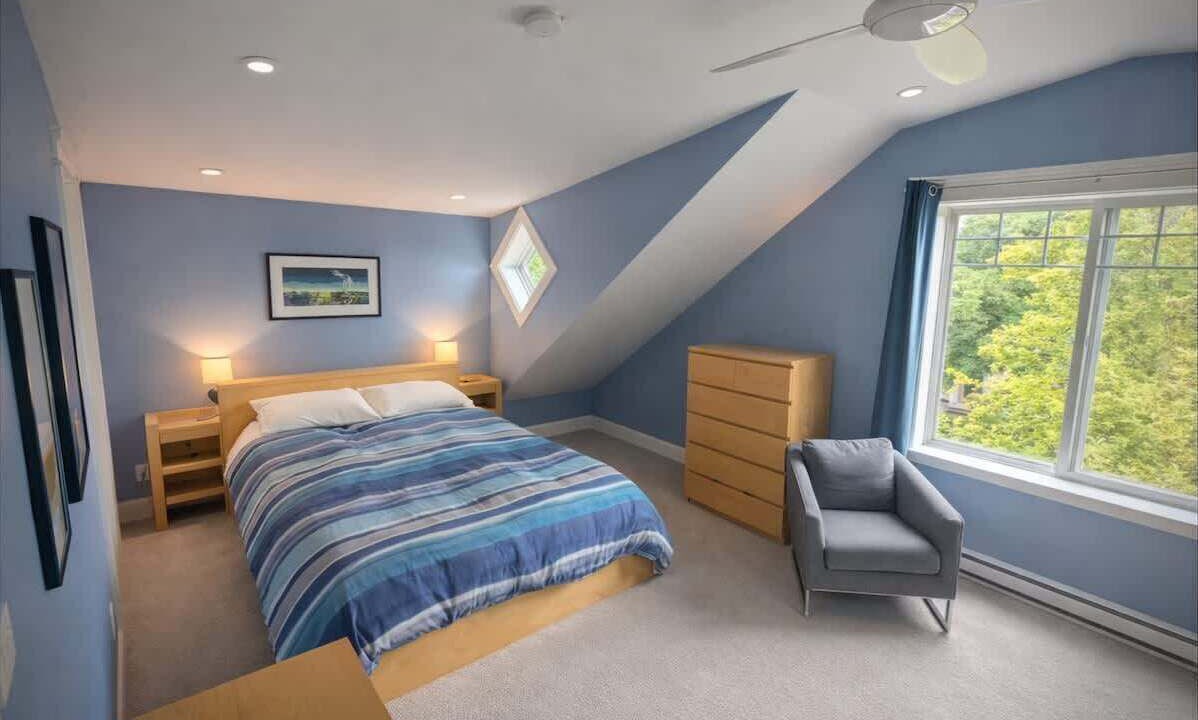 Photo of Bedroom in Grandview-Woodland