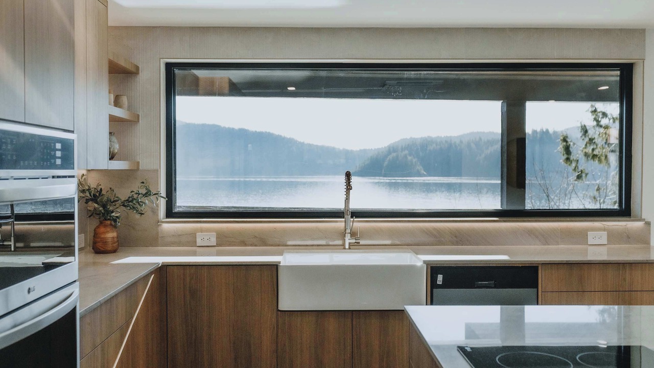 Photo of Kitchen in District of North Vancouver