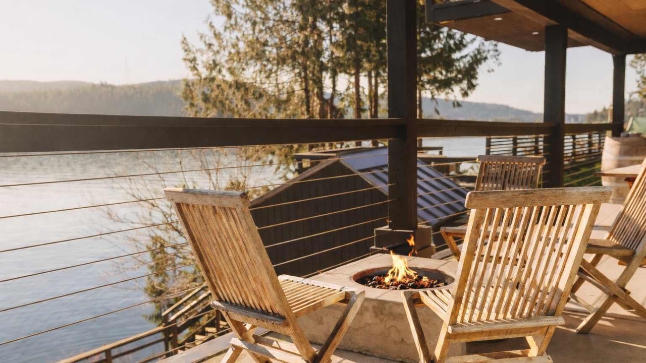 Photo of Patio Balcony in District of North Vancouver