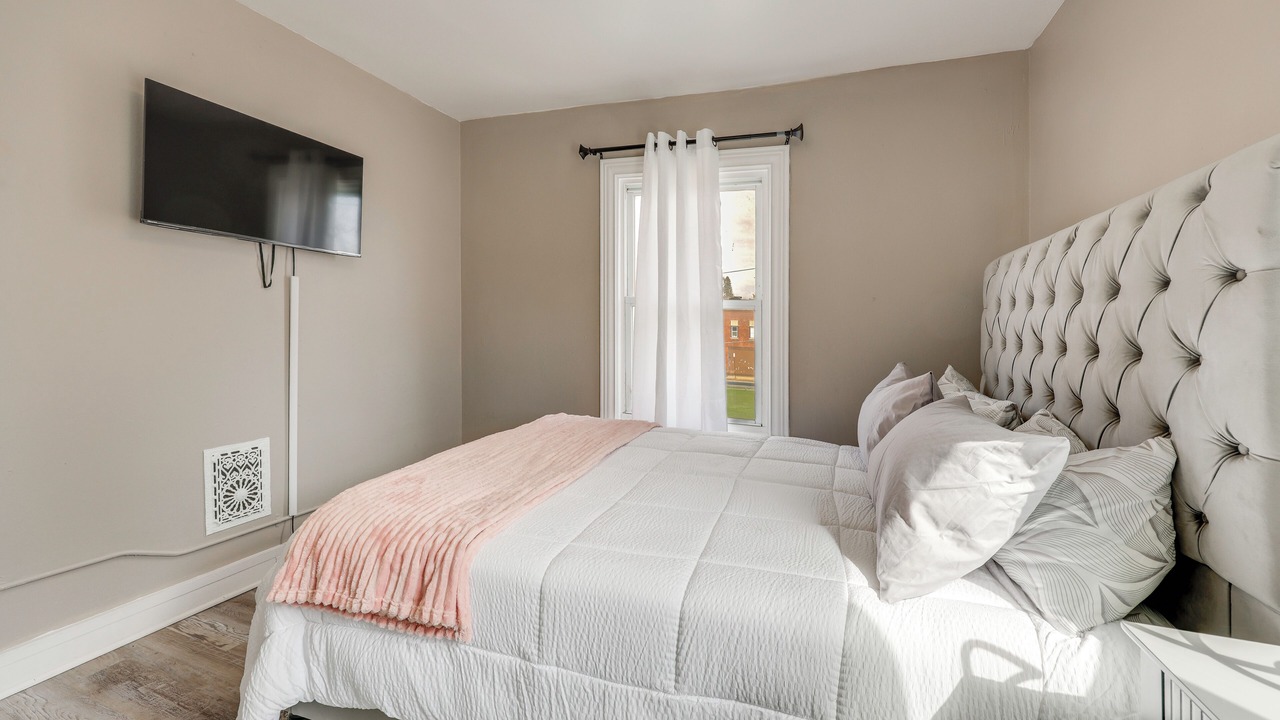 Photo of Bedroom in Rochester