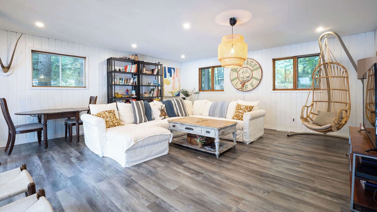 Photo of Livingroom in Baysville