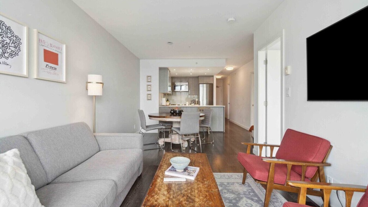 Photo of Livingroom in Downtown Eastside